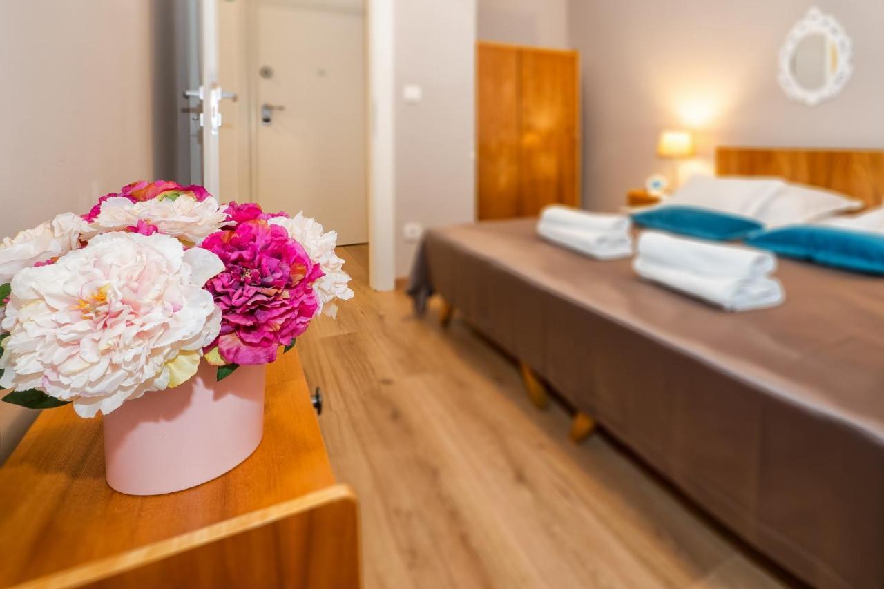 Apartment Queen Teuta In The Heart Of Split Historical Heritage Buitenkant foto