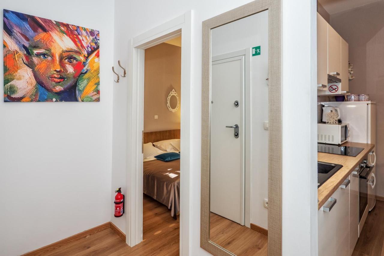 Apartment Queen Teuta In The Heart Of Split Historical Heritage Buitenkant foto